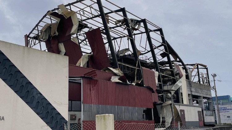 Strutture danneggiate dalla tempesta Kristin 