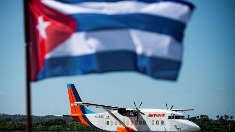 FILES-CUBA-US-VENEZUELA-ENERGY-AIRLINES