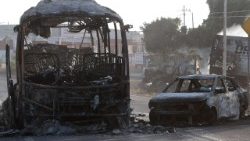 एक मैक्सिकन ड्रग लॉर्ड के मारे जाने के बाद देश के अलग-अलग हिस्सों में हिंसा भड़की