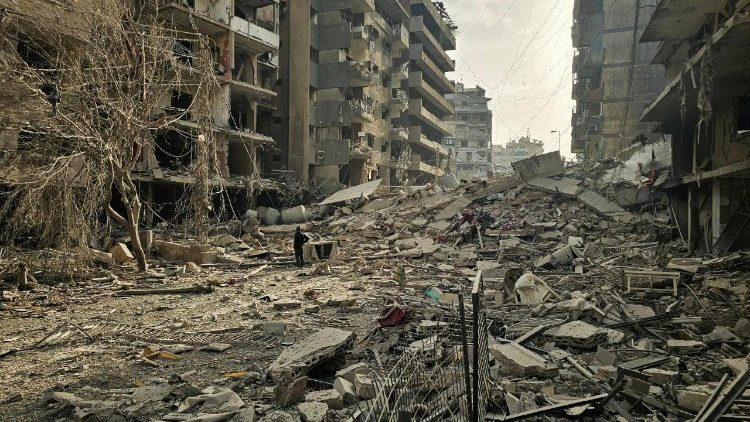 Una veduta dei sobborghi di Beirut presi di mira da Israele