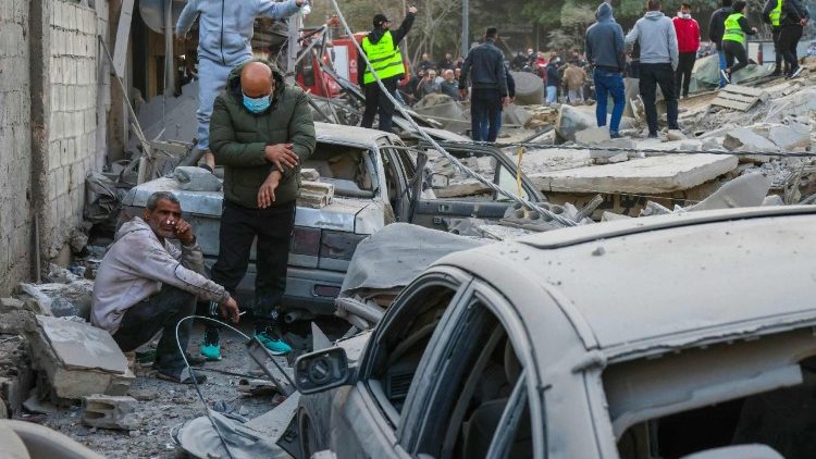 A devastação em Beirute, capital do Líbano, após um ataque israelense