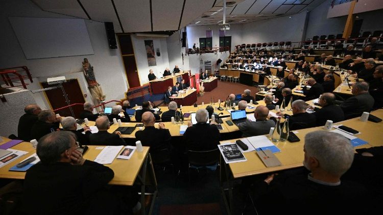 Пленарна асамблея на френските епископи в Лурд