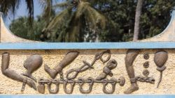 Un'immagine di un memoriale contro la tratta degli schiavi in Benin