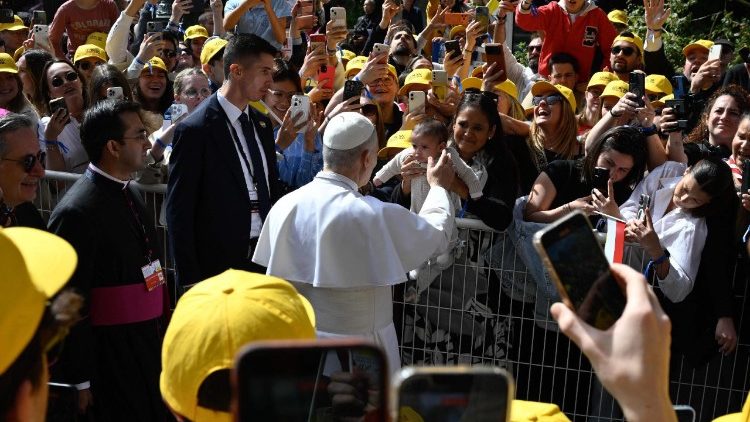 Папата сред вярващите в Княжество Монако