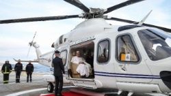 ಜಗದ್ಗುರು XIVನೇ ಲಿಯೋರವರು  ಮೊನಾಕೊಗೆ ಕರೆದೊಯ್ಯುವ ಹೆಲಿಕಾಪ್ಟರ್‌.