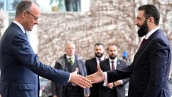 Bundeskanzler Friedrich Merz und Syriens Machthaber Ahmad al-Scharaa am Montag in Berlin