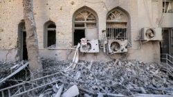 I danni causati da un raid Usa-Israele sugli edifici dell'Università Sharif a Teheran