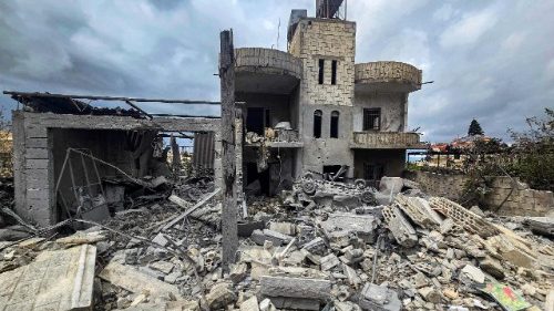 Pope expresses closeness to Christians affected by war in southern Lebanon 