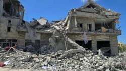 Jiholibanonská vesnice Al-Bazouriyah, následky bombardování 12. dubna 2026