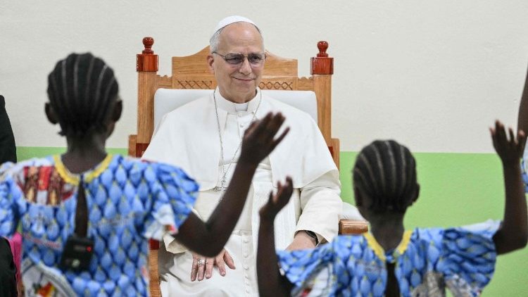 TOPSHOT-CAMEROON-VATICAN-DIPLOMACY