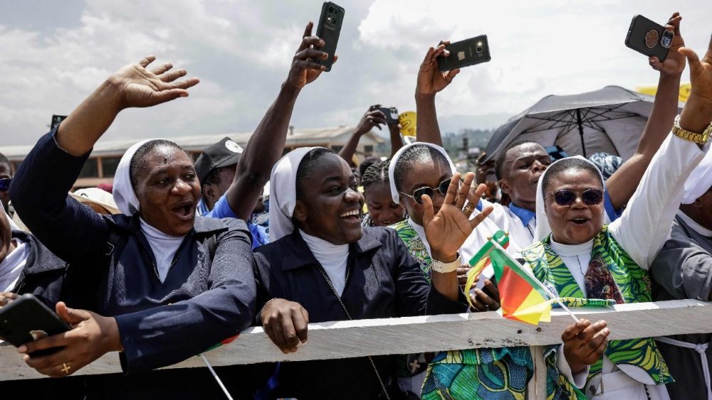 Сустрэча ў абарону міру ў Бамендзе (Камерун)