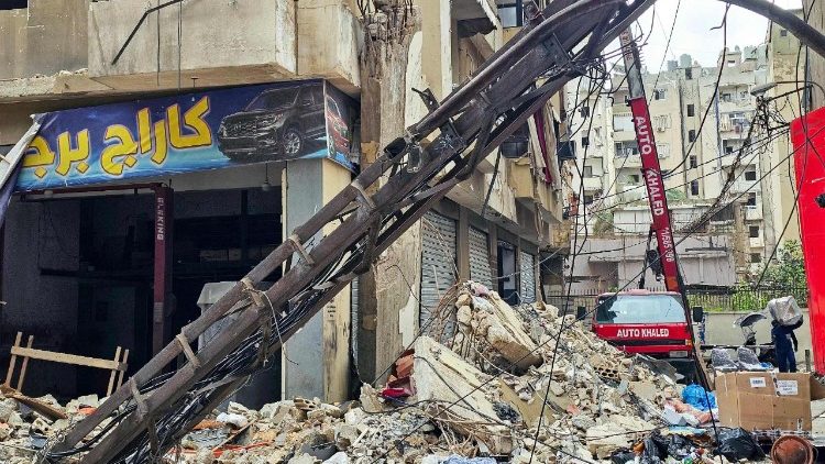 Pueblo al sur de Beirut golpeado por los ataques israelíes