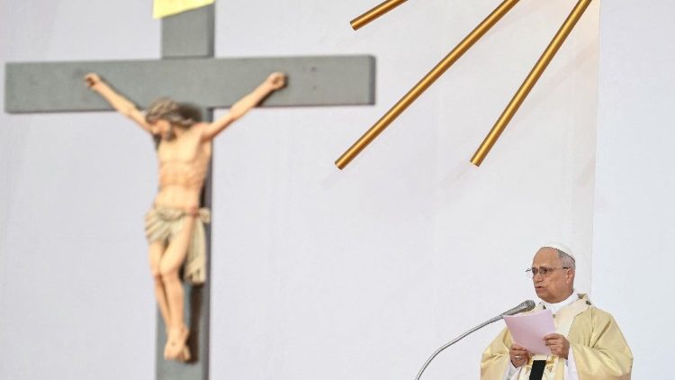 Le Pape a présidé la messe et récité la prière du Regina Caeli sur l'esplanade de Kilamba, en Angola, ce dimanche 19 avril.