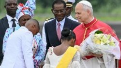 TOPSHOT-EGUINEA-VATICAN-DIPLOMACY