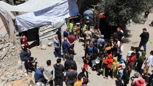 Pe. Romanelli em Gaza: o Papa nos encoraja a ter esperan&ccedil;a