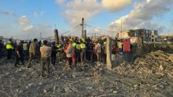 I danni provocati dai missili israeliani nel sud del Libano
