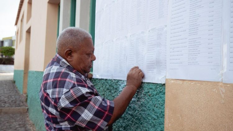 Procura do nome na lista de eleitores