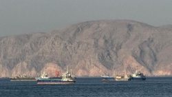 L’ultima proposta d’intesa trasmessa da Teheran a Washington prevede tre elementi principali: rimozione delle sanzioni internazionali, rilascio dei beni iraniani congelati all’estero e fine del “blocco” economico