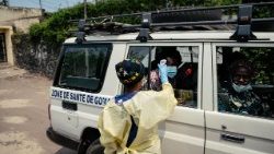 UNICEF mobiliza agentes de saúde na contenção do vírus Ebola