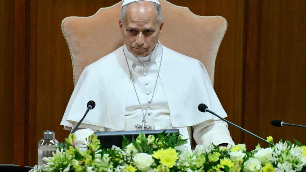 Papa Leoni XIV merr pjesë në prezantimin e Letrës së tij të parë Enciklike "Magnifica Humanitas" të fokusuar në rritjen e inteligjencës artificiale, në Vatikan më 25 maj 2026.