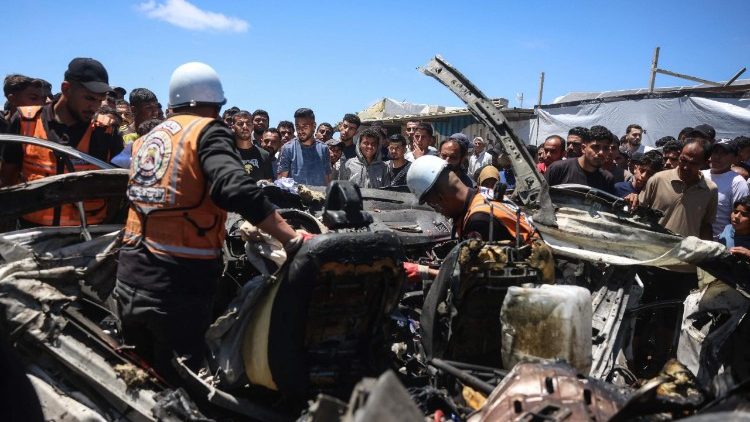 Macerie dopo il nuovo attacco israeliano a Gaza