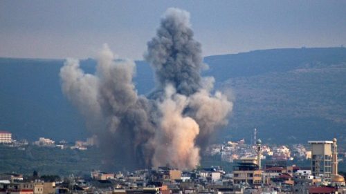 Libano, dopo gli avvisi di evacuazione scattati nuovi raid israeliani su Tiro