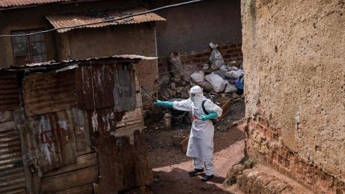 Uganda, Dall'Oglio: sull'Ebola cruciale la sensibilizzazione tra la gente 