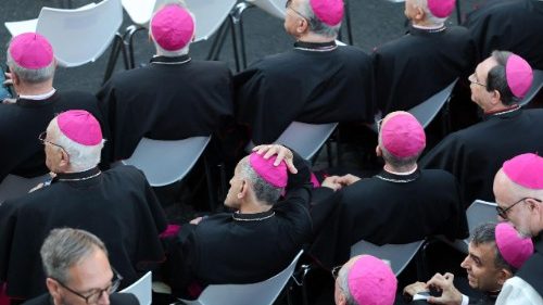 Tagung in Rom zu Synodalit&auml;t: Bischof bleibt Entscheidungstr&auml;ger