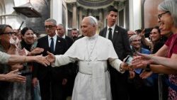 Pave Leo i Montserrat 10. juni 2026