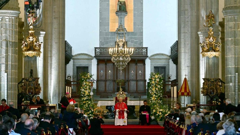 SPAIN-VATICAN-RELIGION-POPE-MIGRANTS