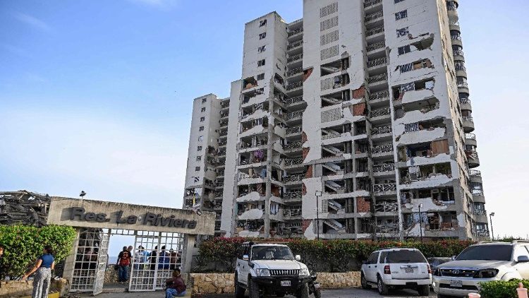 Leta ya ndelo ya La Guaira, engimba ebetami makasi na boningisani ya mabelé 