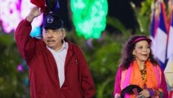 Il presidente del Nicaragua Ortega con la vice-presidente e consorte Murillo