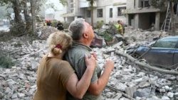 La disperazione degli abitanti di Leopoli dopo gli attacchi russi