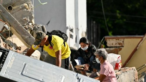 Colombia, la Chiesa accanto agli sfollati: "&Egrave; il momento dell’unit&agrave; nazionale"