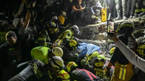 Colombia, corsa contro il tempo alla ricerca dei sopravvissuti