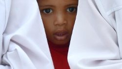 Jovens vulneráveis atendidos pelos Padres Brancos.