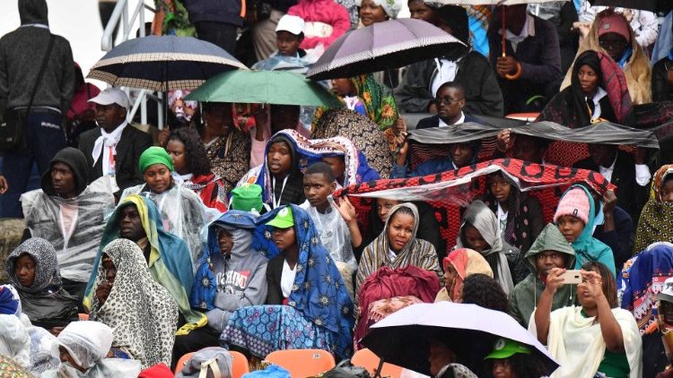 Før messen på Zimpeto stadion 6. september 2019
