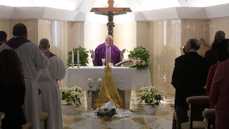 Santa Marta: Messe mit dem Papst