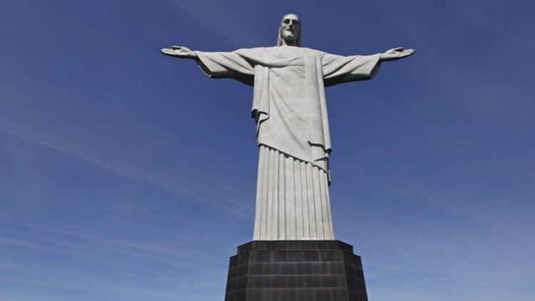 Die Christus-Statue in Rio de Janeiro (ARCHIVBILD) -  Die neue Christus-Statue in Nord-Sumatra ist mindestens 20 Meter höher 
