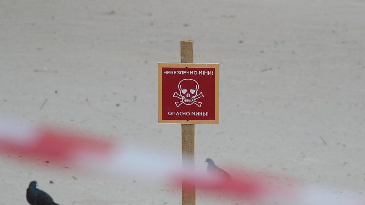 Ostrzeżenie przed minami przeciwpiechotnymi na Ukrainie
