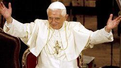 Papa Benedict al XVI-lea - Joseph Ratzinger (imagine din arhivă)