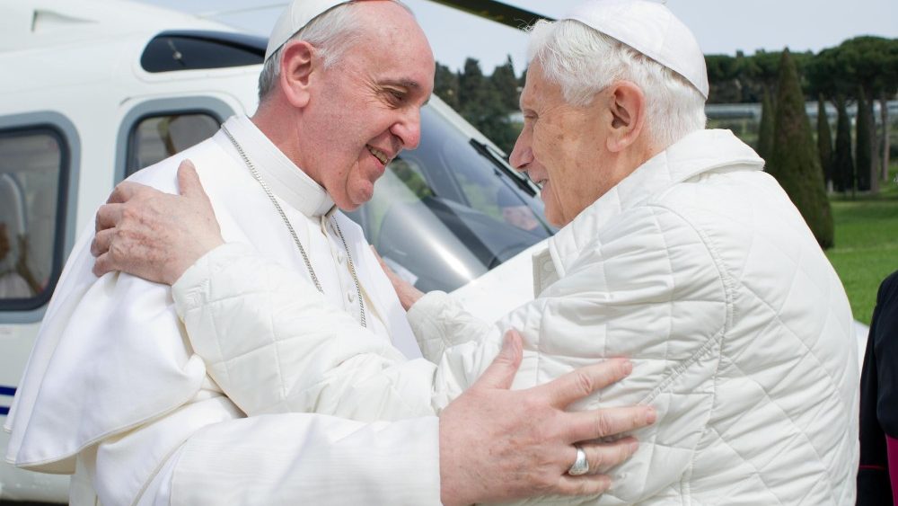 Papa Françesku e Papa Benedikti XIV