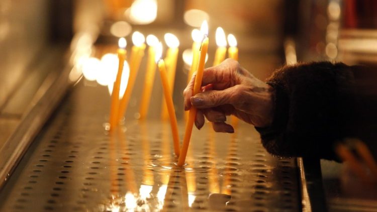 Respeitando a riqueza da tradição litúrgica das Igrejas Orientais Católicas sui iuris, a carta também foi enviada aos líderes dessas Igrejas com um pedido para realizar uma bênção e intercessões semelhantes nas Divinas Liturgias.