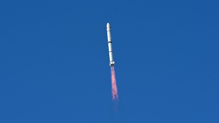 ಉಪಗ್ರಹಗಳನ್ನು ಬಾಹ್ಯಾಕಾಶಕ್ಕೆ ಸಾಗಿಸುವ ರಾಕೆಟ್