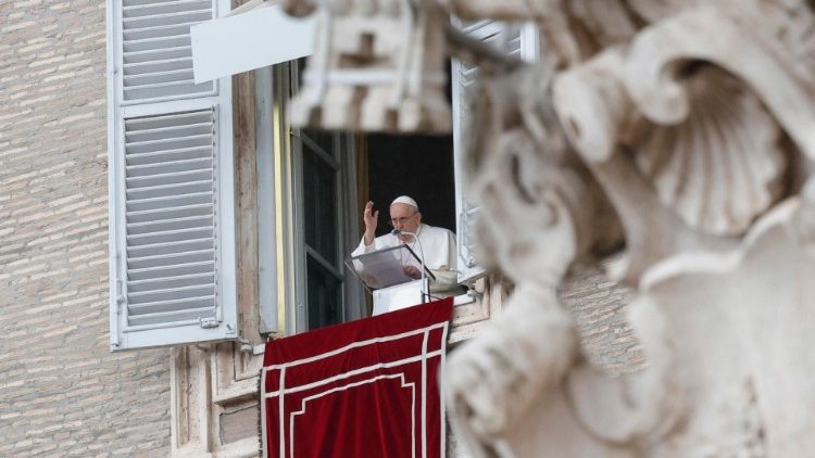 Påven under Angelus 