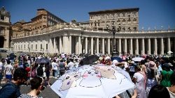 Il Papa, fermare la spirale di violenza in Terrasanta