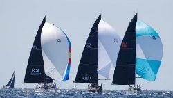 Masomo ya dominika hii yanatilia makazo kuhusu utulivu wa Mungu katika kujifunua na kujionesha kwake kwa mwanadamu anayehangaika na papara nyingi katika maisha yake. 