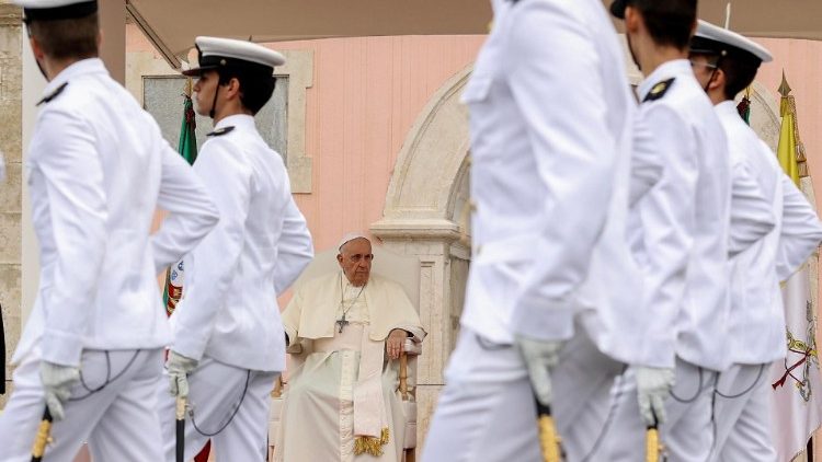 2023.08.02 Papapa amefika Ureno hii ni gwaride ya heshima.