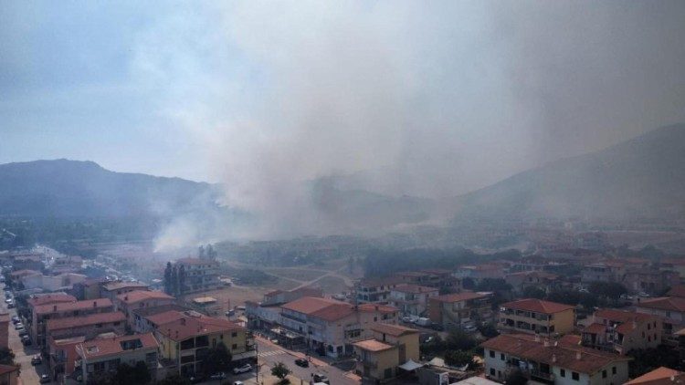 Feuer im Paradies: Sardinien ist ein beliebtes Urlaubsziel
