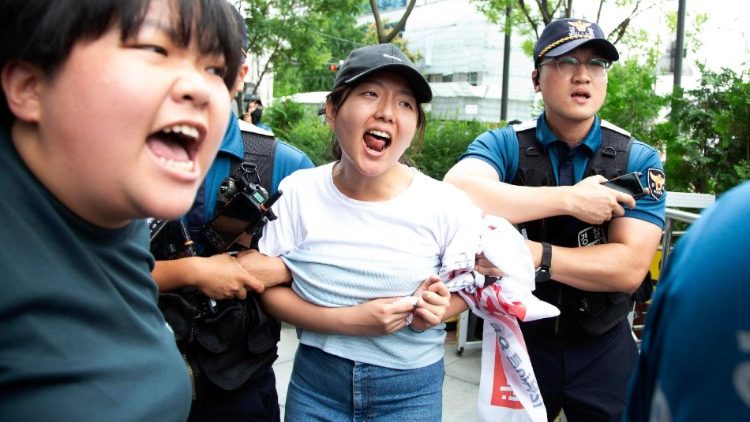 Protestas en Corea del Sur por la decisión de Japón de echar el agua de Fukushima en el Oceáno Pacífico